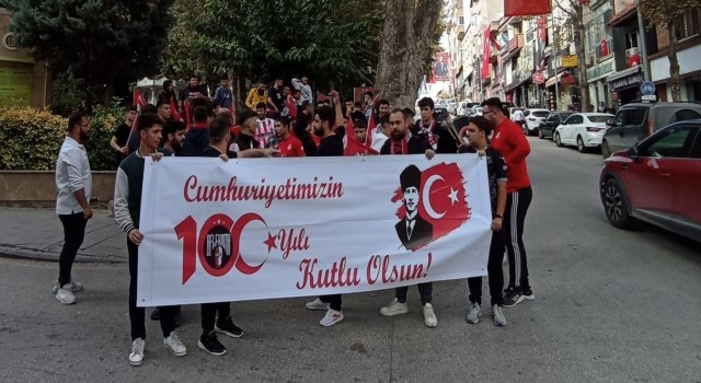 Belekoma Tayfa taraftar grubundan 100üncü yıla özel yürüyüş