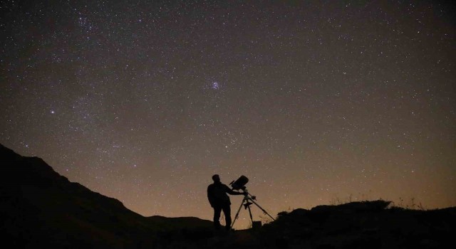 Bitliste uzay meraklıları Orionid meteorunu gözlemledi
