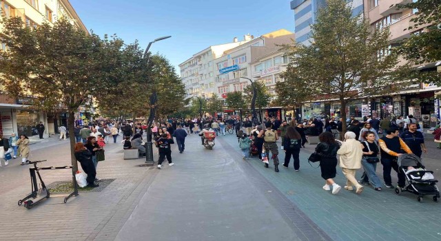 Boluda 4.5 büyüklüğündeki deprem: Vatandaş sokağa döküldü