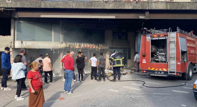 Boş dükkanda çıkan yangın ekipleri harekete geçirdi