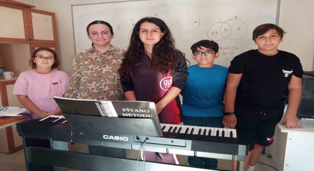 Burhaniyede piyano kursu başladı