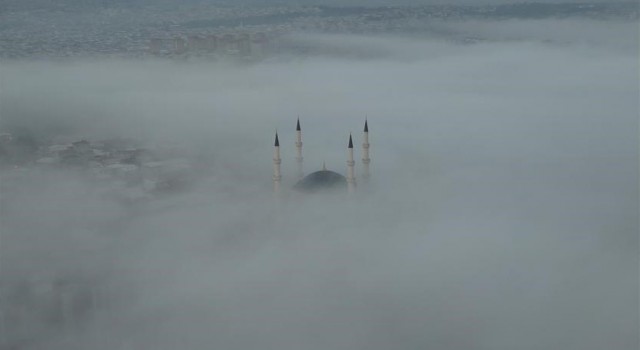 Bursa sisli bir sabaha uyandı