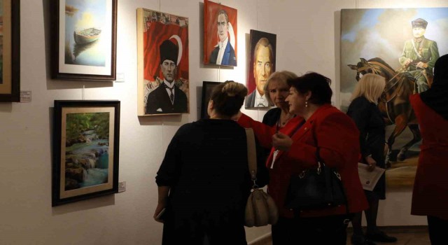 Cumhuriyet ve Biz sergisi sanatseverlerin beğenisine sunuldu