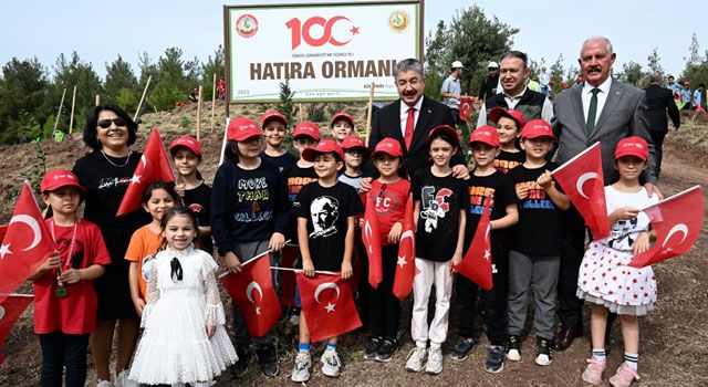 Cumhuriyetin 100. Yılı Hatıra Ormanı'na 2000 fidan dikildi