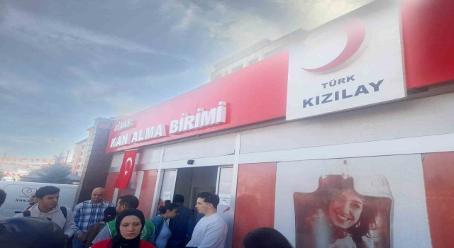 Cumhuriyetin 100. yılında engellilerden kan bağışı