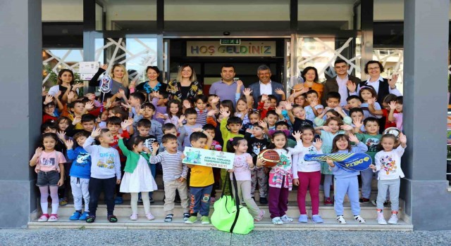 Denizlide 27 okul 2655 kilo atık pil topladı