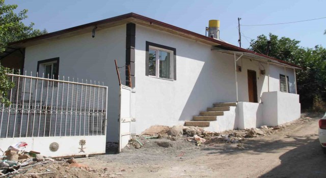 Deprem korkusu 110 yıllık harabe evi restore ettirdi