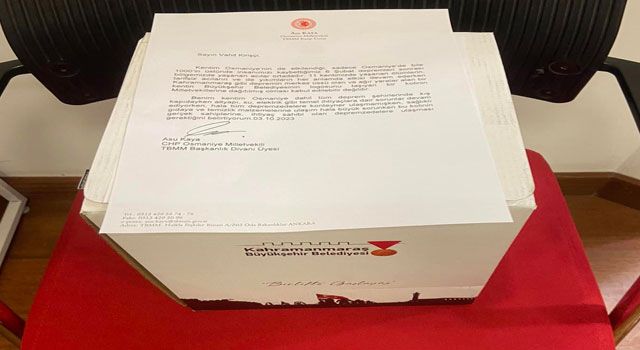 Depremzedelere dağıtılması gereken gıda kolileri milletvekillerine dağıtıldı