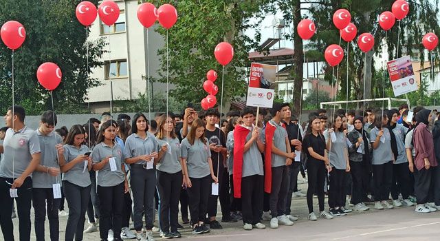 Dervişpaşa Anadolu Lisesi'nde Cumhuriyet Coşkusu