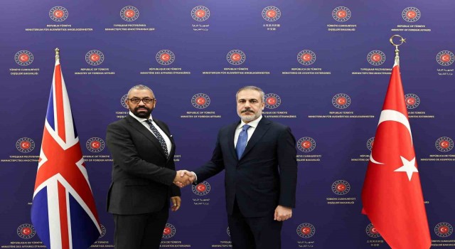Dışişleri Bakanı Fidan, Birleşik Krallık Dışişleri Bakanı Cleverlyle bir araya geldi