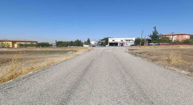 Diyarbakırda kırsal mahallelerde yol çalışmaları sürüyor