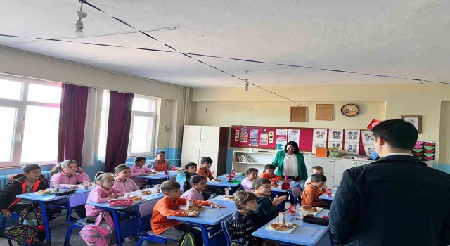 Düzenlenen kahvaltı programına katılım sağlandı