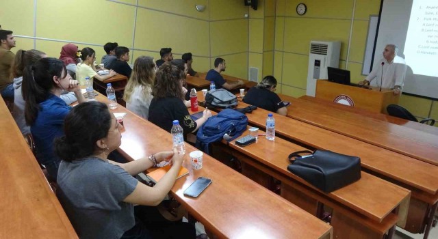 Hatay'da üniversite öğrencileri yüz yüze eğitime başladı