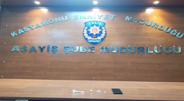 Evden telefon çalan iki şahıs, polis ekiplerince yakalandı