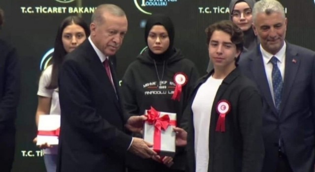 Karikatür Yarışması Türkiye üçüncüsü Kütahya Ali Güral Lisesinden