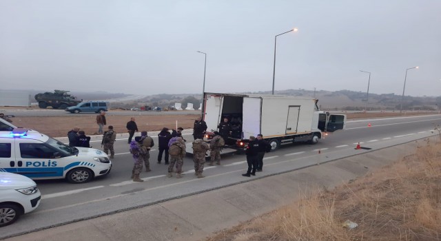 Kırklarelinde 51 kaçak göçmen yakalandı