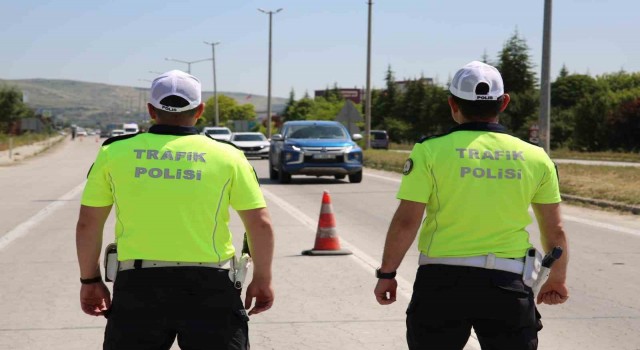 Kurallara uymayan 235 araç sürücüsüne yarım milyona yakın para cezası kesildi
