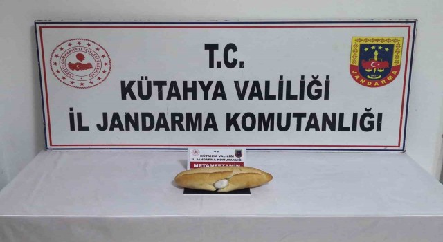 Kütahyada ekmek arasına gizlenmiş uyuşturucu ele geçirildi