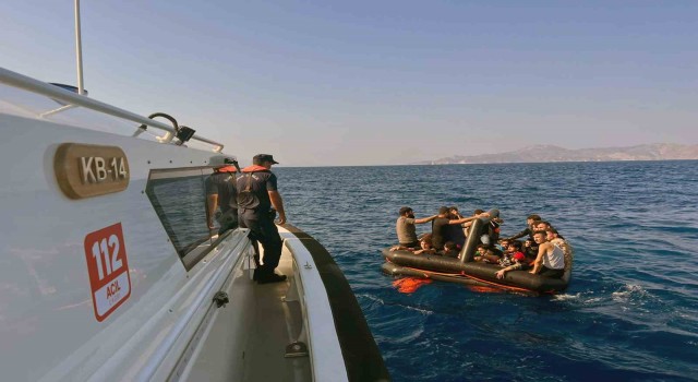 Marmariste 61 düzensiz göçmen kurtarıldı