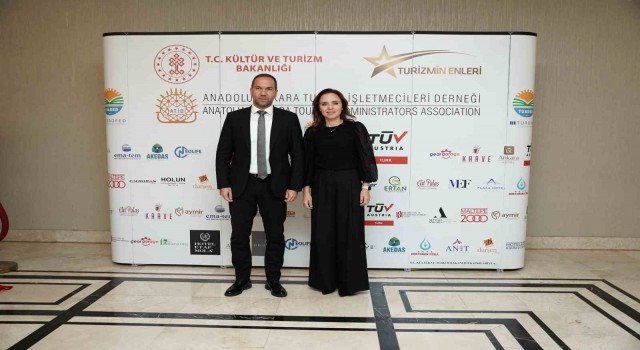 Niğde Yılın Turizmde En İyi Çıkış Yapan İli Ödülünü Aldı