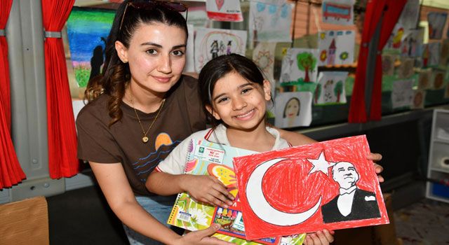 Osmaniye Belediyesi Çocuk Oyun Otobüsü Öğrencilerle Buluştu