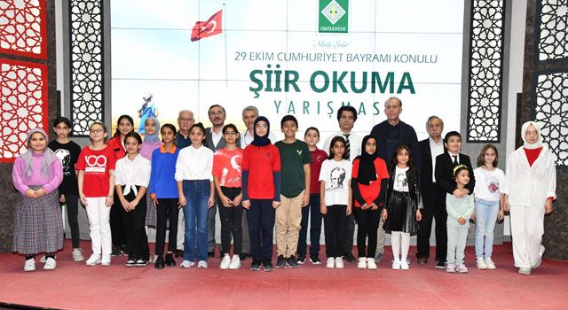 Osmaniye'de Cumhuriyet coşkusu şiirlerle taçlandı