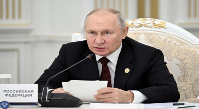 Putin'den Azerbaycan-Ermenistan barış müzakerelerinin Moskova'da yapılması teklifi