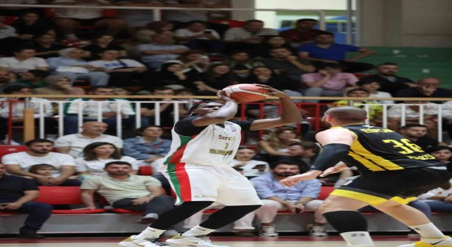 Semt77 Yalovaspor evinde Balıkesir Büyükşehiri 83-69 yendi