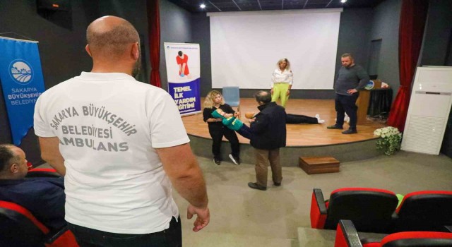 Sertifikalı ilk yardım eğitimleri devam ediyor