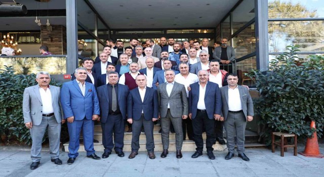 Sultangazi Belediye Başkanı Dursun, Müteahhitler Derneği üyeleriyle buluştu