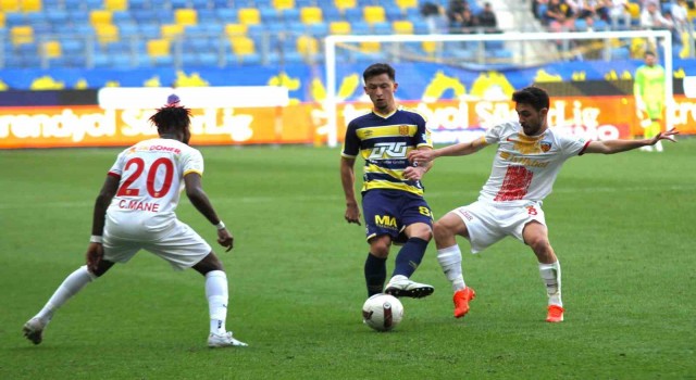 Trendyol Süper Lig: MKE Ankaragücü: 0 - Kayserispor: 0 (İlk yarı)