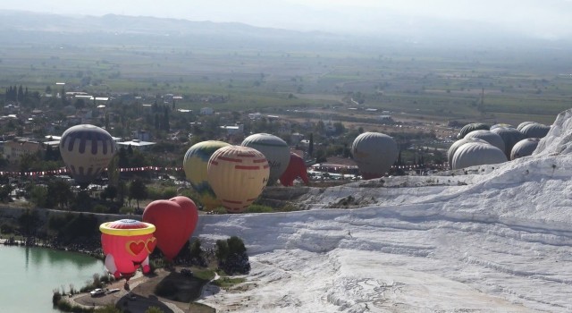 Türk Yıldızları, Pamukkale semalarında görsel şölen sundu