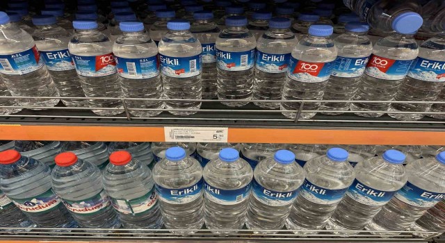 Ucuzluk için kurulan Tarım Kredi marketleri, içme suyu fiyatlarında zincir marketleri geçti