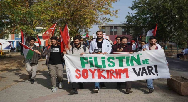 Üniversite öğrencilerinden Filistine destek yürüyüşü