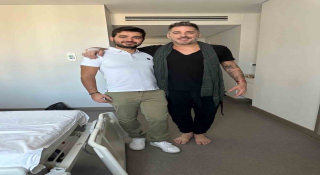 Ünlü Şaman, bel fıtığı ameliyatı olmak için İzmire geldi