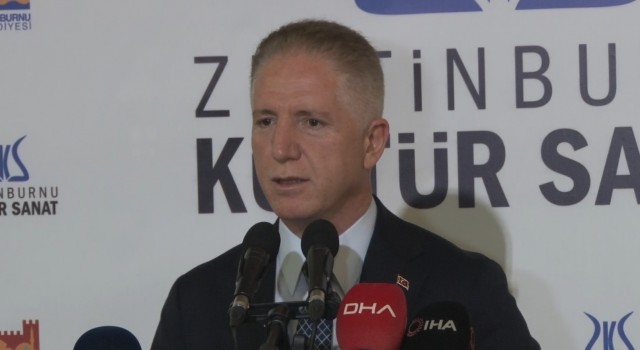 Zeytinburnunda kültür sanat sezonu Mazhar Alanson konseri ve Metin Aşoğlu sergiyle açıldı