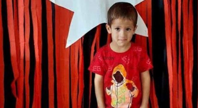 6 Yaşındaki Çocuk Otomobil Çarpması Sonucu Hayatını Kaybetti