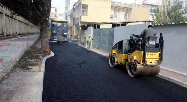 Akdeniz'de asfalt çalışmaları sürüyor