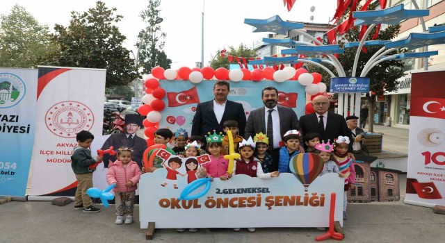 Akyazıda minik öğrencilere özel şenlik