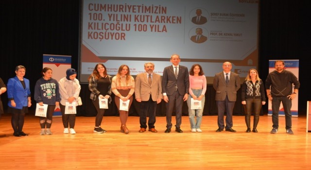 Anadolu Üniversitesinde ‘Cumhuriyetimizin 100. Yılını Kutlarken Kılıçoğlu 100 Yıla Koşuyor başlıklı söyleşi