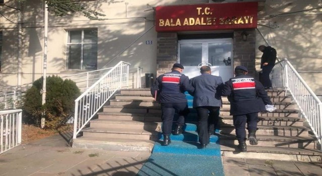 Ankarada göçmen kaçakçılarına darbe: 3 organizatör ve 17 kaçak göçmen yakalandı