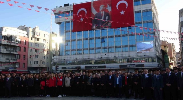 Atatürk, vefatının 85. yıldönümünde Uşakta anıldı