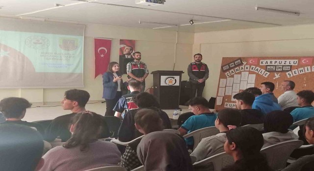 Aydında jandarmadan Siber Zorbalıkla Mücadele eğitimi