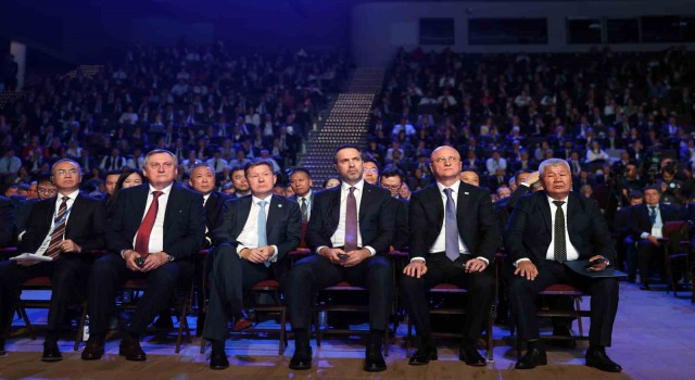 Bakan Bayraktar: Türkiyede enerji merkezini 2024te oluşturabileceğimizi düşünüyorum