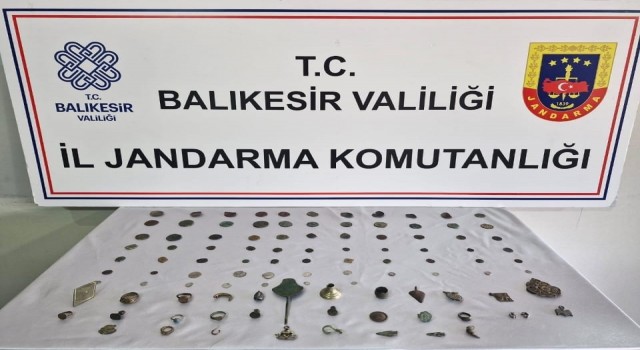 Balıkesirde jandarmadan tarihi eser operasyonu