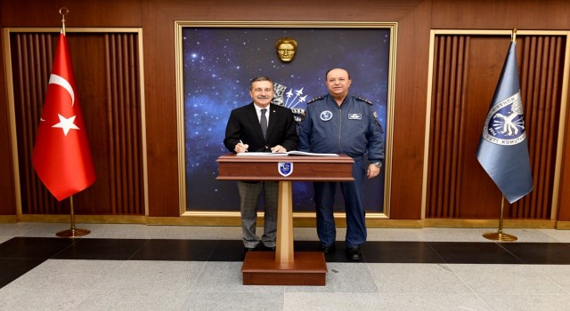 Başkan Ataçtan Orgeneral Güneykayaya ziyaret