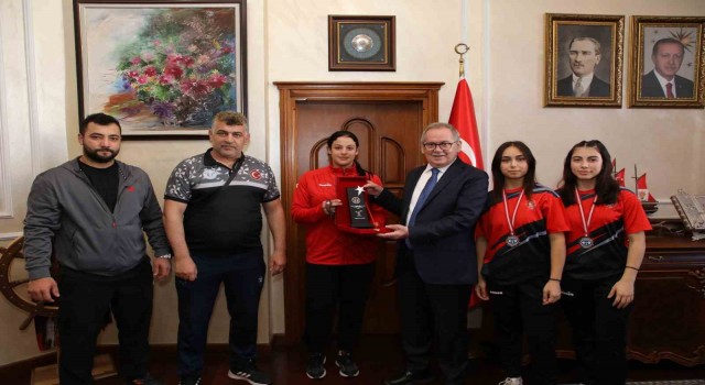 Başkan Demir: “Bireysel ve takım sporlarına olan desteğimiz devam edecek”