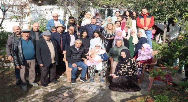 Başkan Kaplandan cumhuriyetle yaşıt Fatma nineye vefa