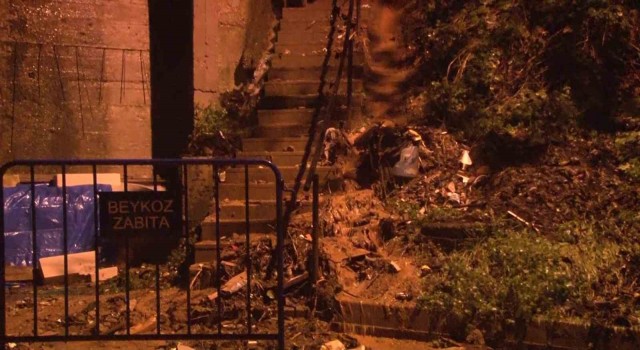 Beykozda toprak kayması: 3 ev boşaltıldı