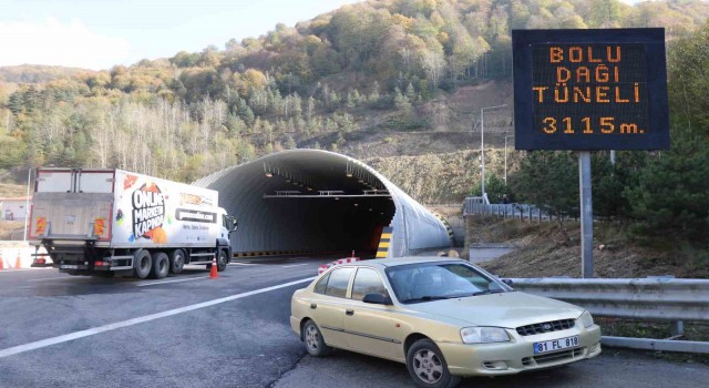 Bolu Dağı Tünelinden araçlar geçmeye başladı